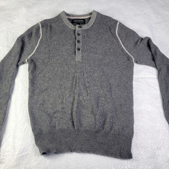 Banana Republic Mens Todd & Duncan 100% Scottish Cashmere Gray Sweater Sz Small - Picture 1 of 13